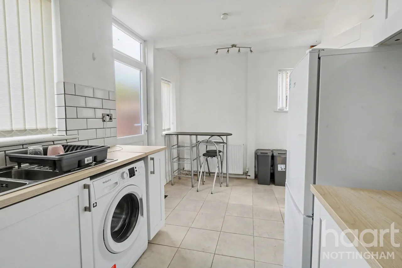 Radford Bridge Road, NG8, photo 7