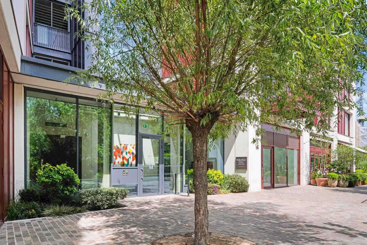 Brent Way, TW8, photo 8