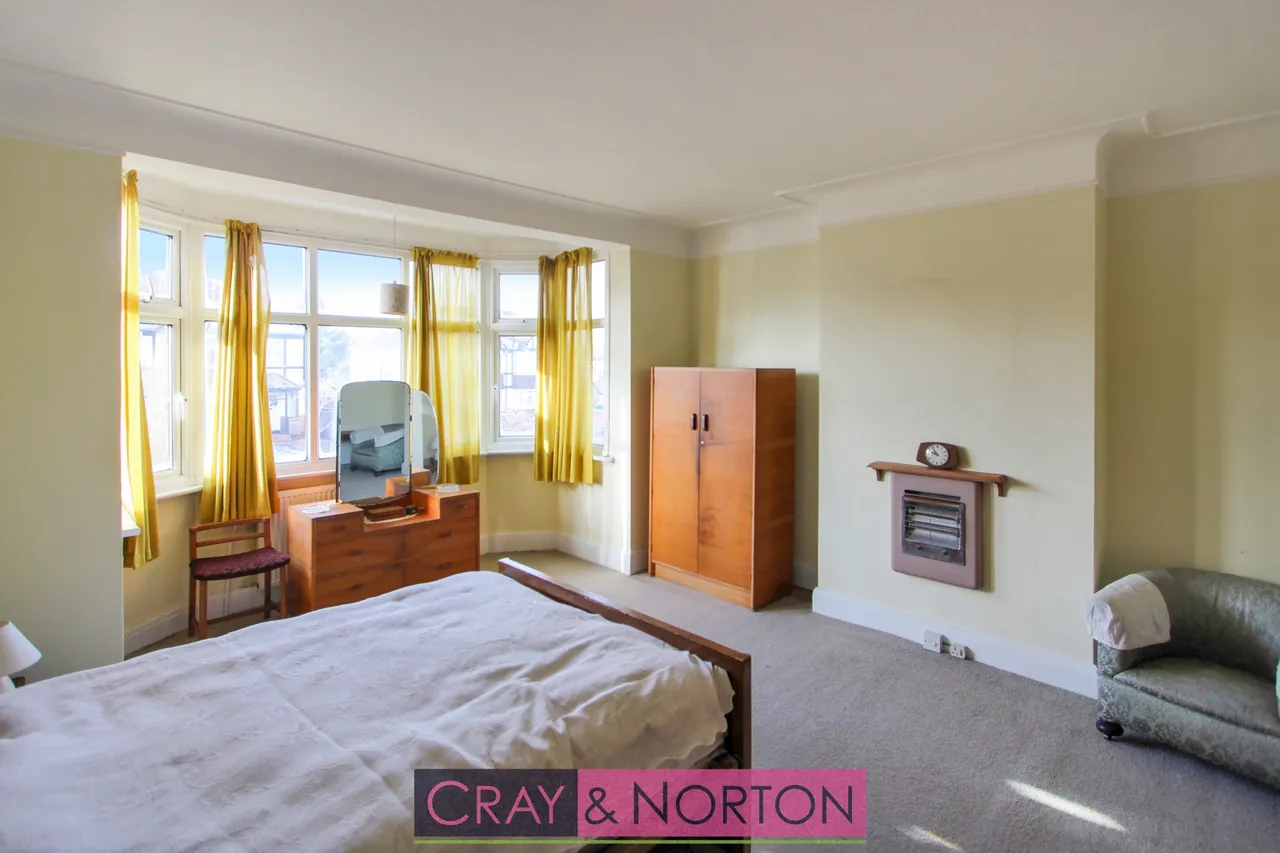 Whitethorn Gardens, Croydon, CR0 7LL, photo 9