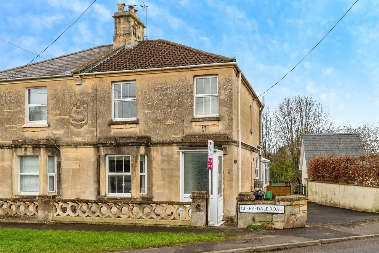 2 bed house for sale — Cleevedale Road, Corsham