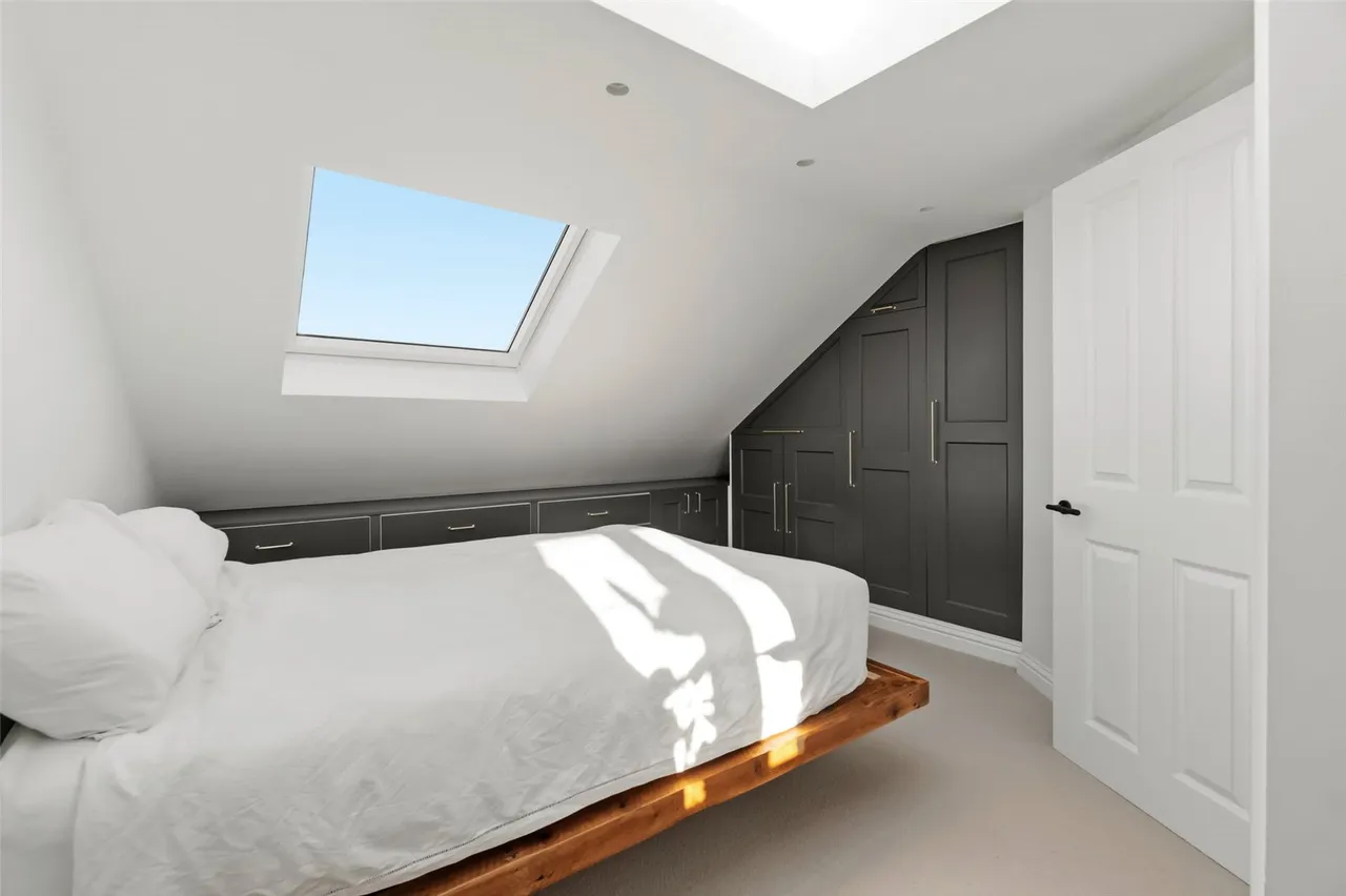 South Road, Hampton, TW12 3NY, photo 10