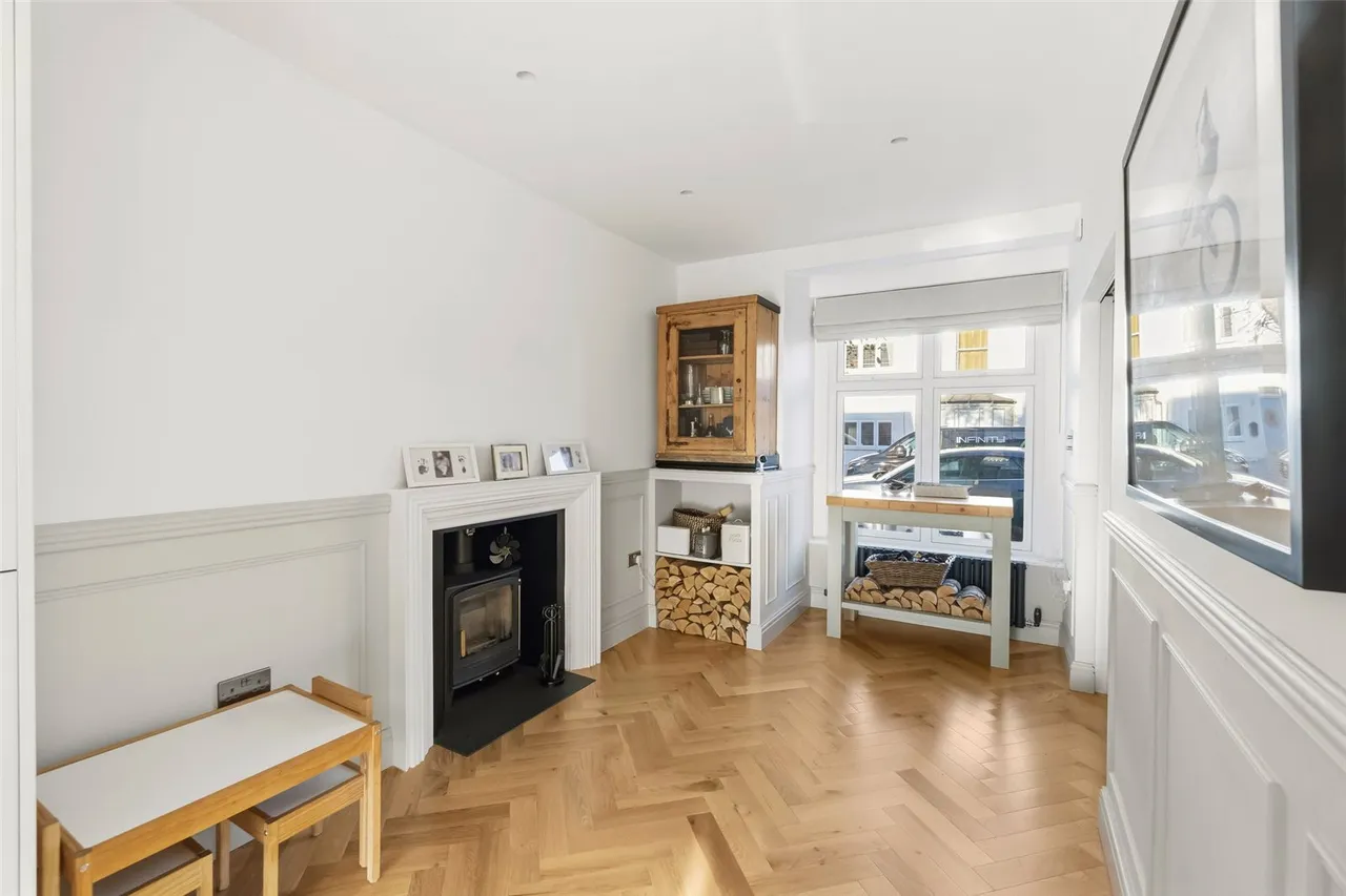 South Road, Hampton, TW12 3NY, photo 5