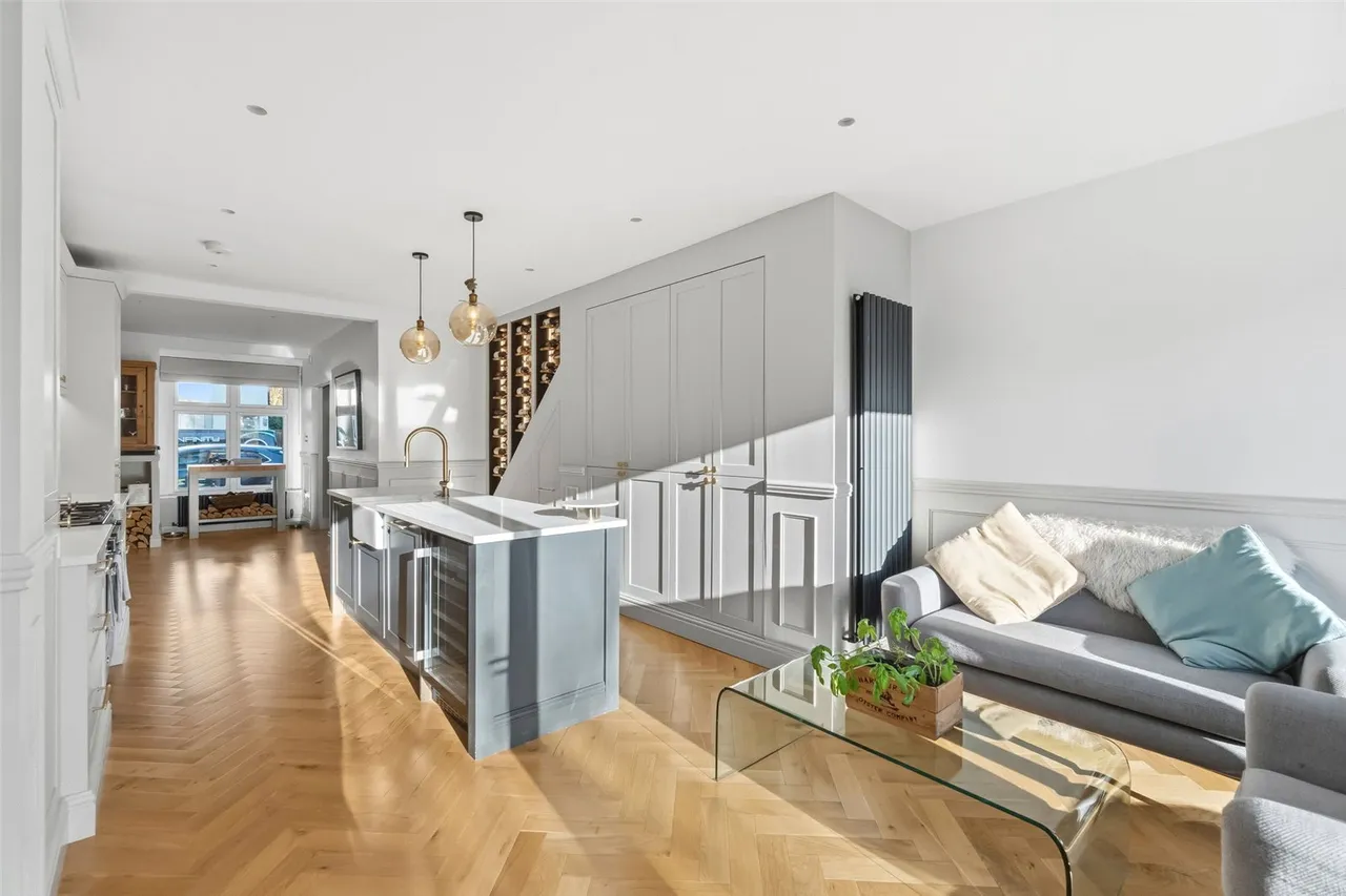 South Road, Hampton, TW12 3NY, photo 3