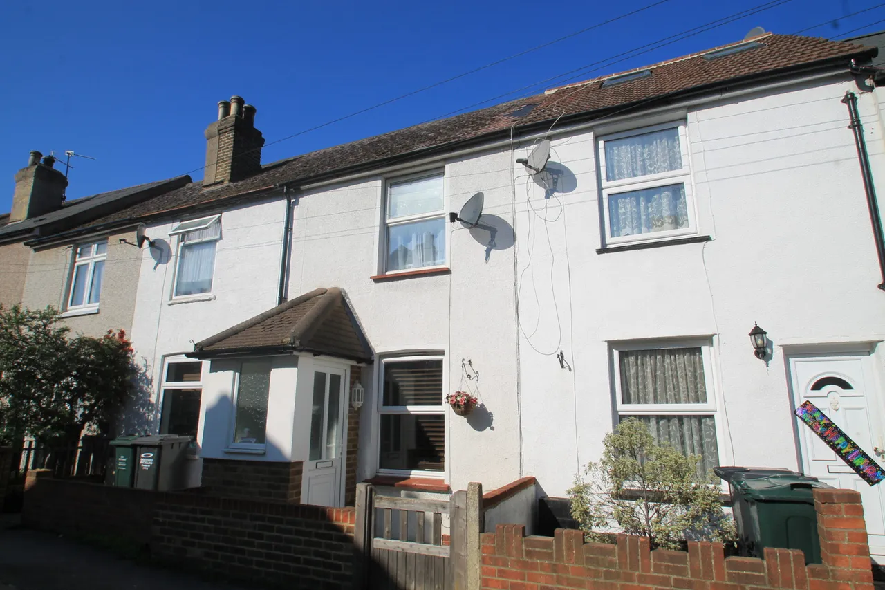 2 bed house for sale — Hill House Road, Dartford