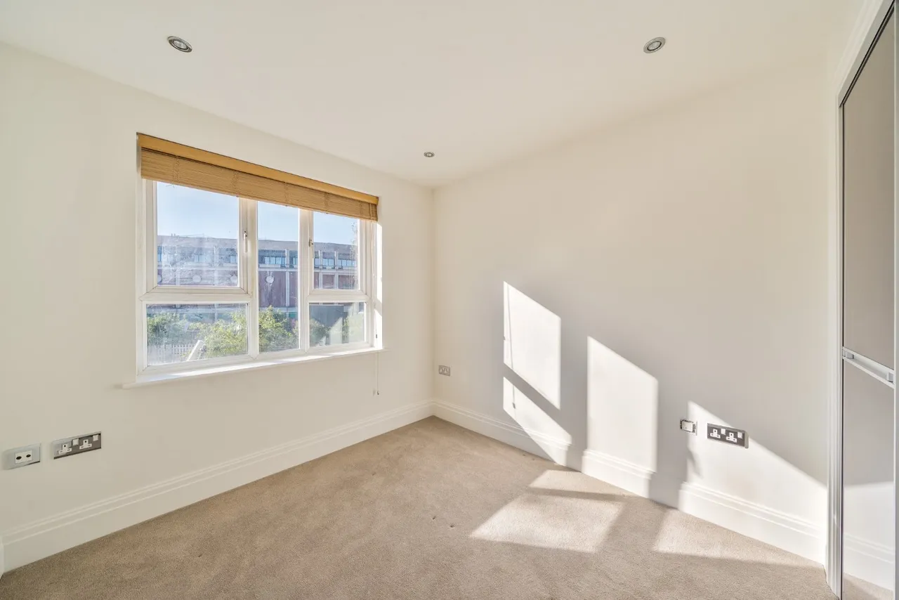 Royal Quarter, Seven Kings Way, Kingston Upon Thames, Greater London, KT2, photo 8