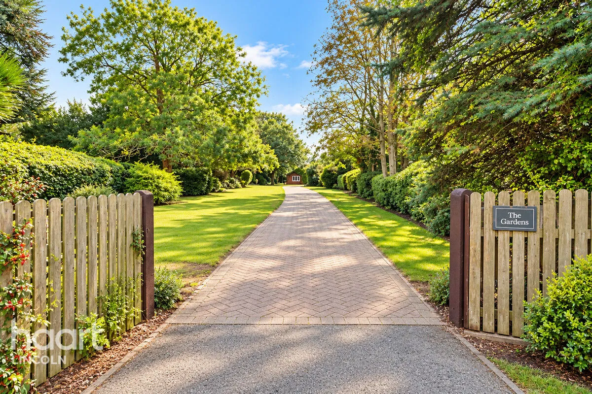 Main Street, Bucknall, LN10, photo 2