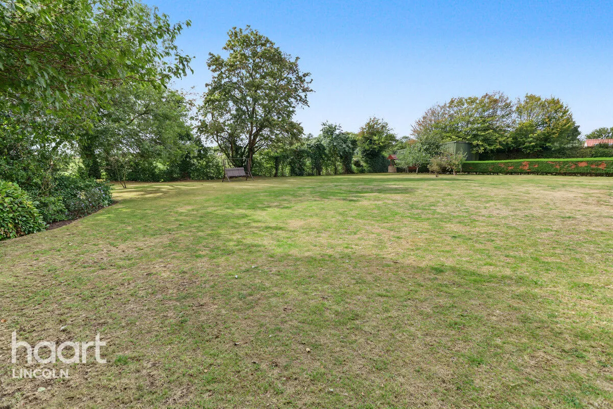 Main Street, Bucknall, LN10, photo 31
