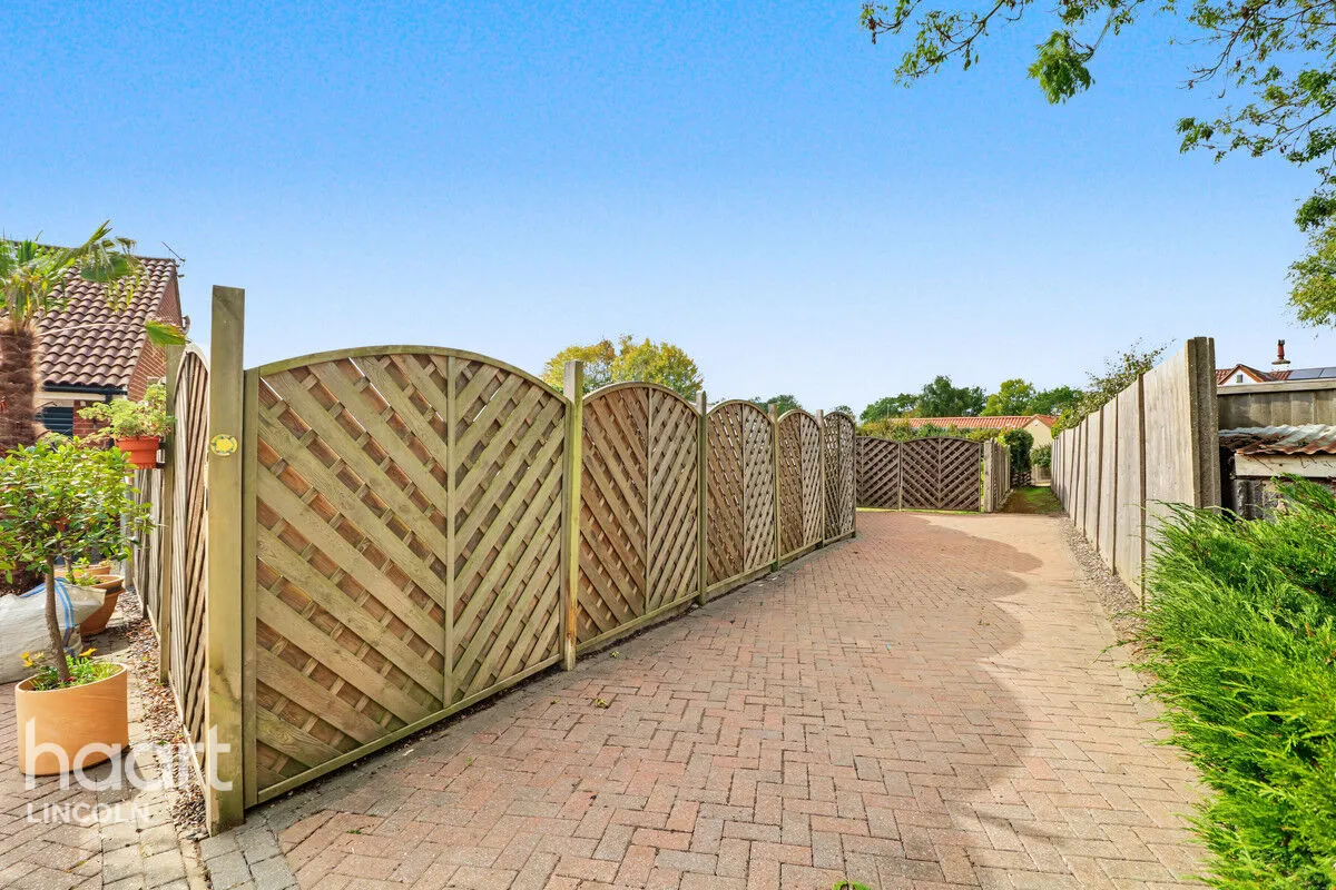 Main Street, Bucknall, LN10, photo 36