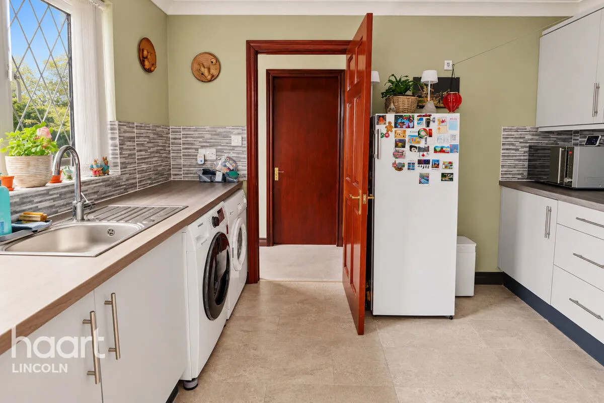 Main Street, Bucknall, LN10, photo 23