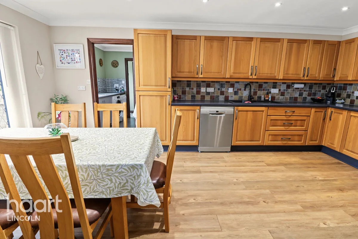 Main Street, Bucknall, LN10, photo 11