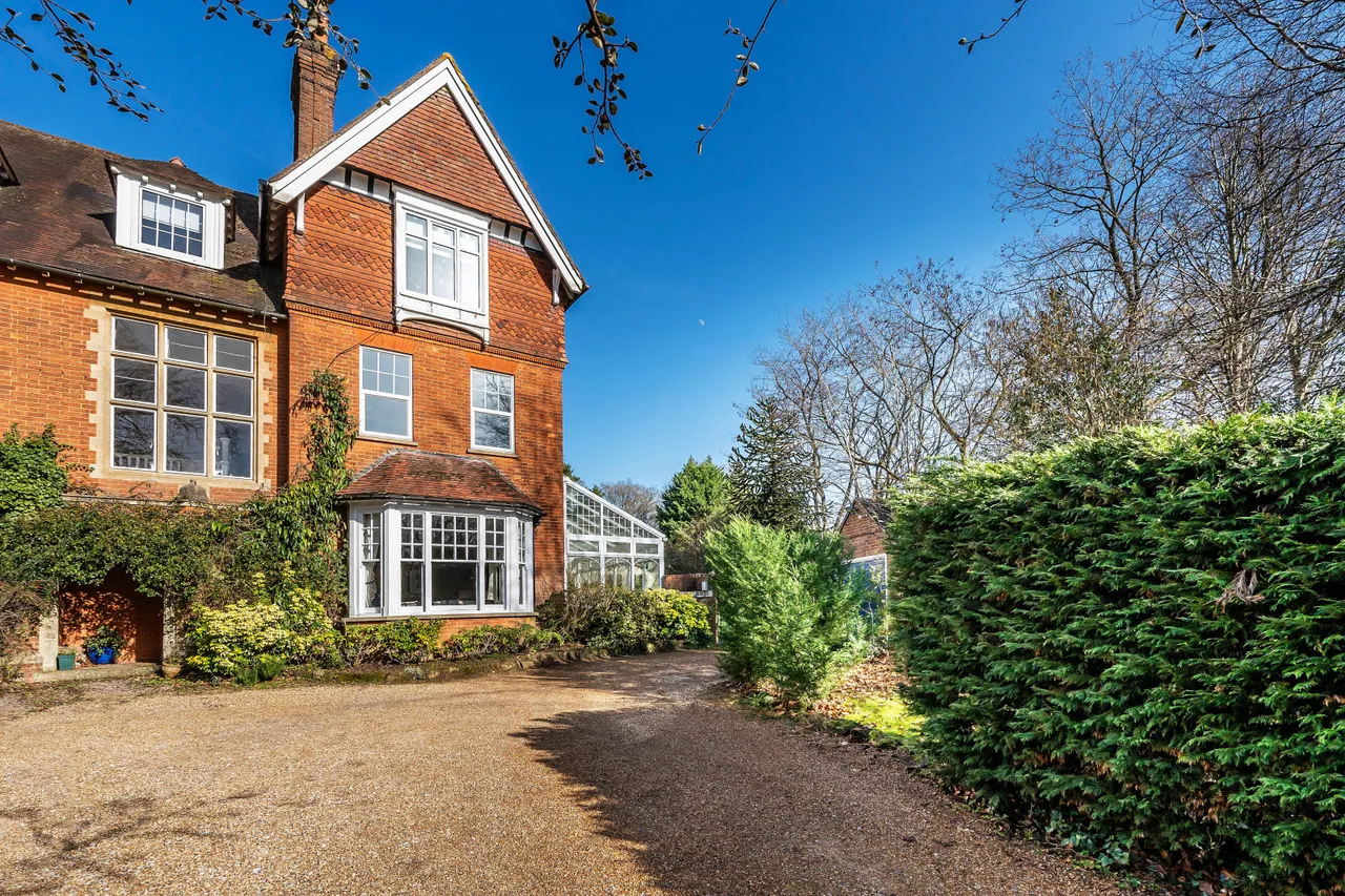 4 bed house for sale, Rockfield Road, Oxted, RH8