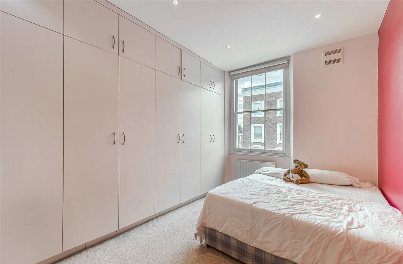 Sussex Street, London, SW1V, photo 12