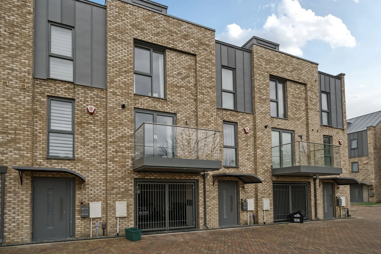 4 bed house for sale — Sevenoaks Road, BR6