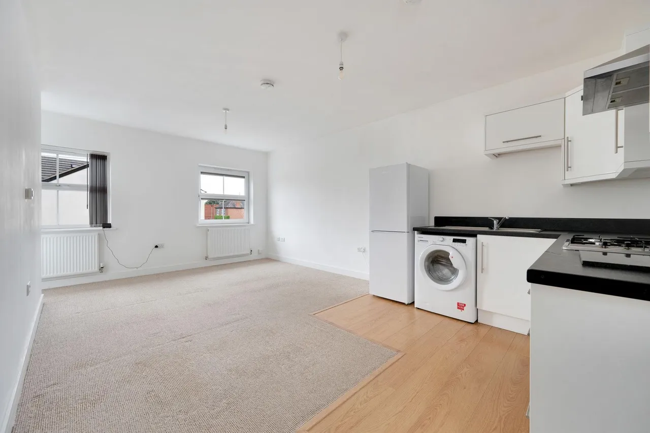 A block of four maisonettes located in the heart of Syston!, LE7, photo 18