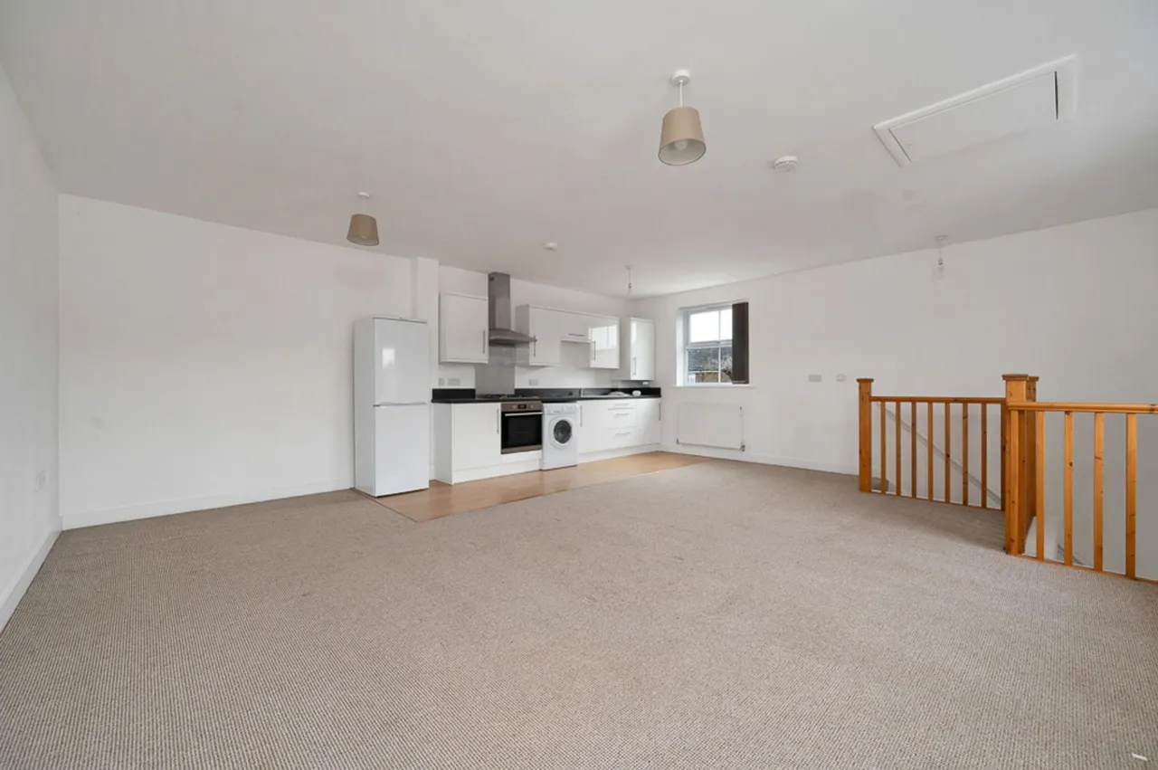 A block of four maisonettes located in the heart of Syston!, LE7, photo 10