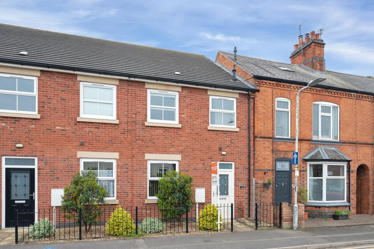 A block of four maisonettes located in the heart of Syston!, LE7, photo 13