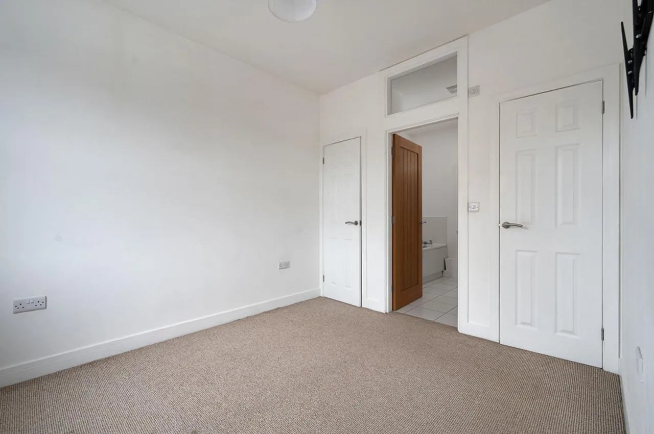 A block of four maisonettes located in the heart of Syston!, LE7, photo 6