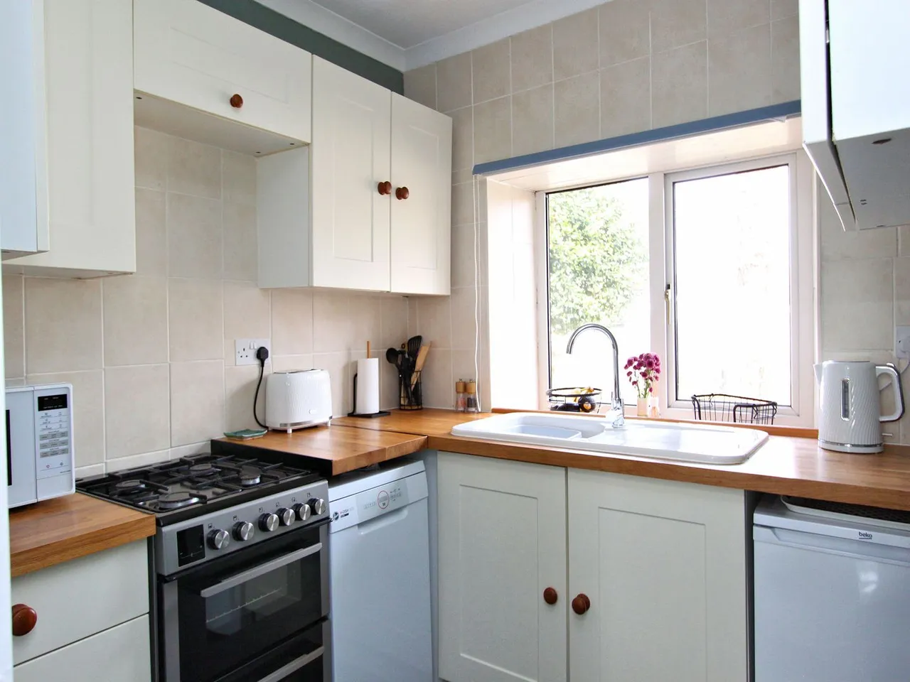 Gloucester Road, Rudgeway, photo 9