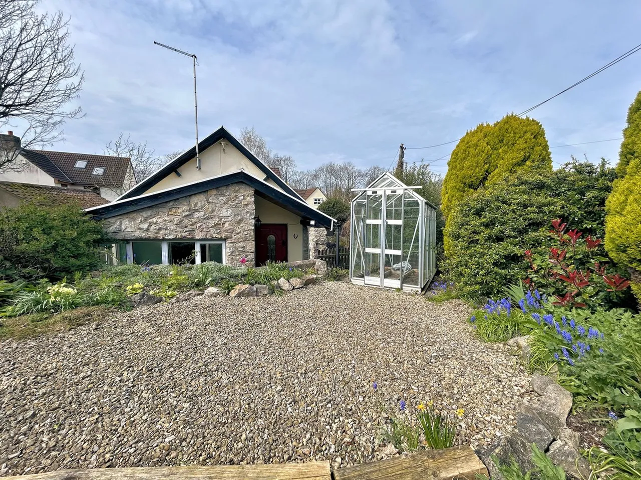 Gloucester Road, Rudgeway, photo 2