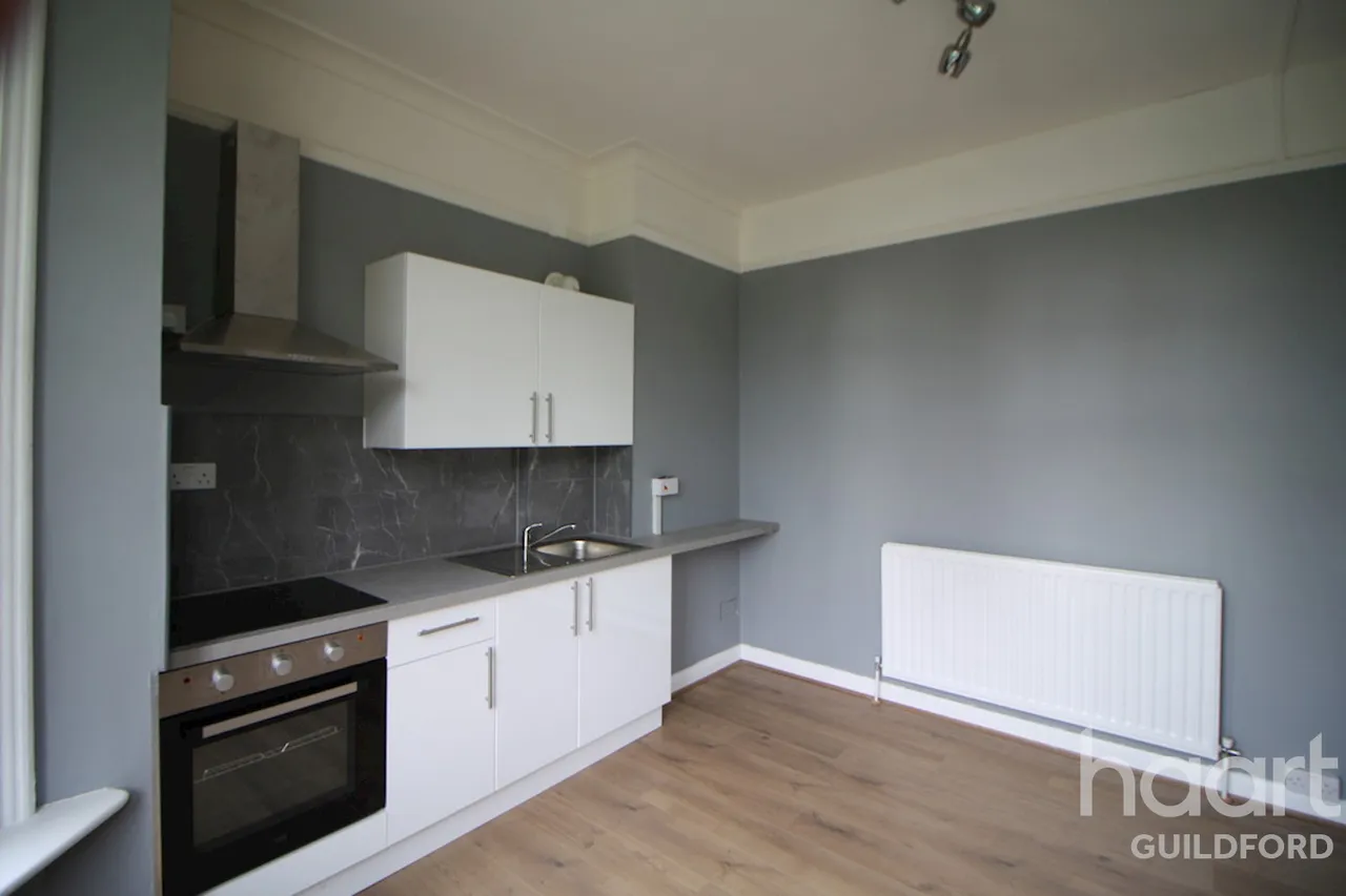 1 bed flat to rent, Stoke Road, GU1
