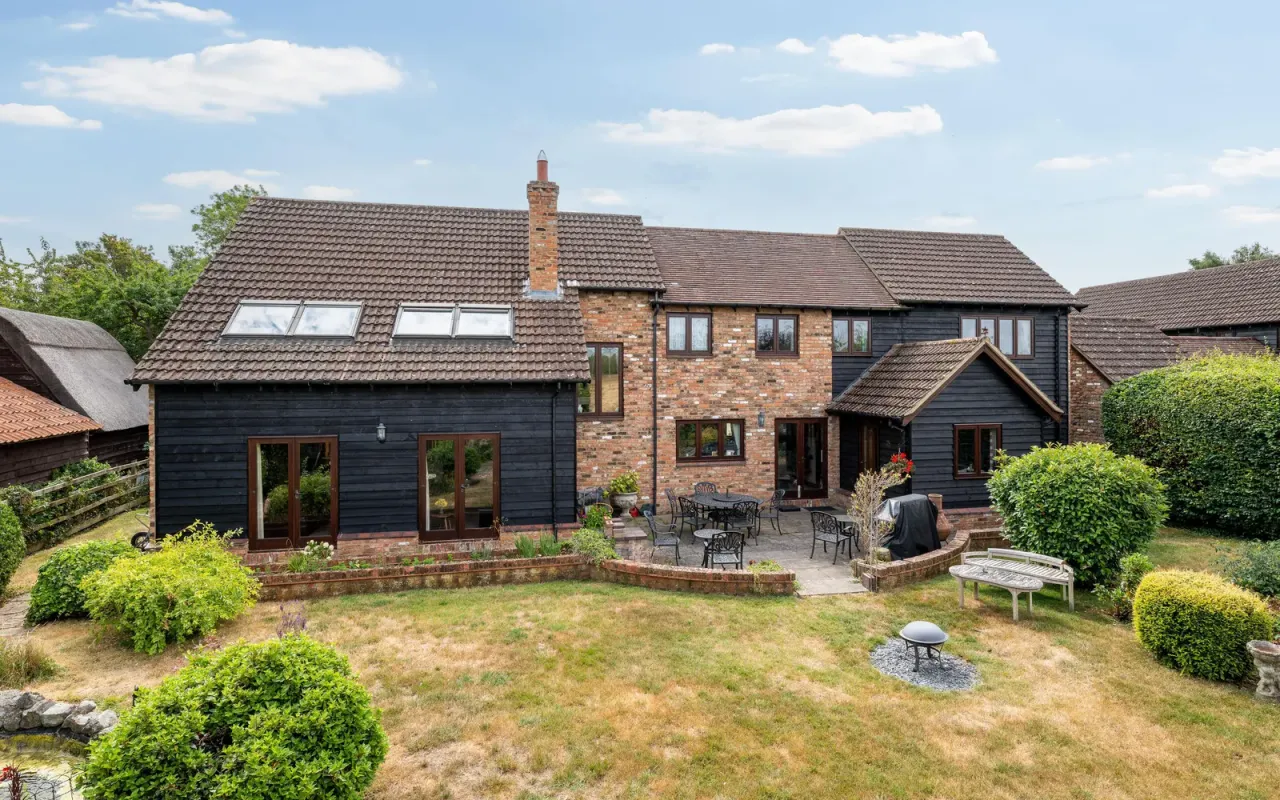 5 bed property for sale — Hunters Yard, Riseley, Bedford