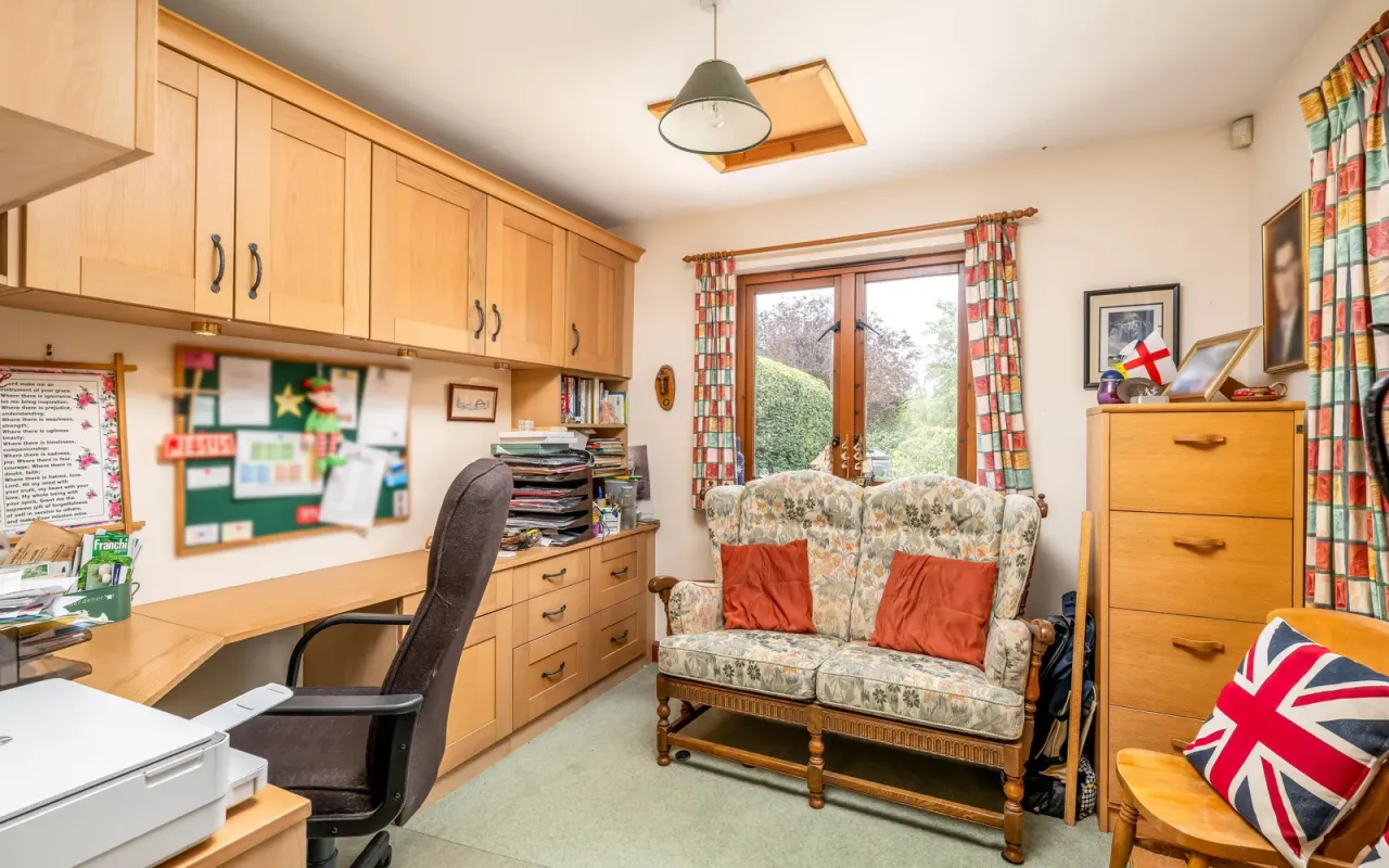 Hunters Yard, Riseley, Bedford, photo 13
