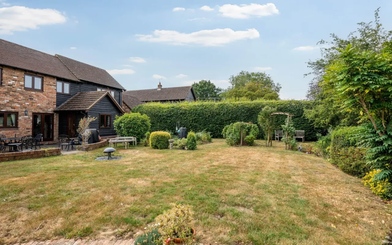 Hunters Yard, Riseley, Bedford, photo 29