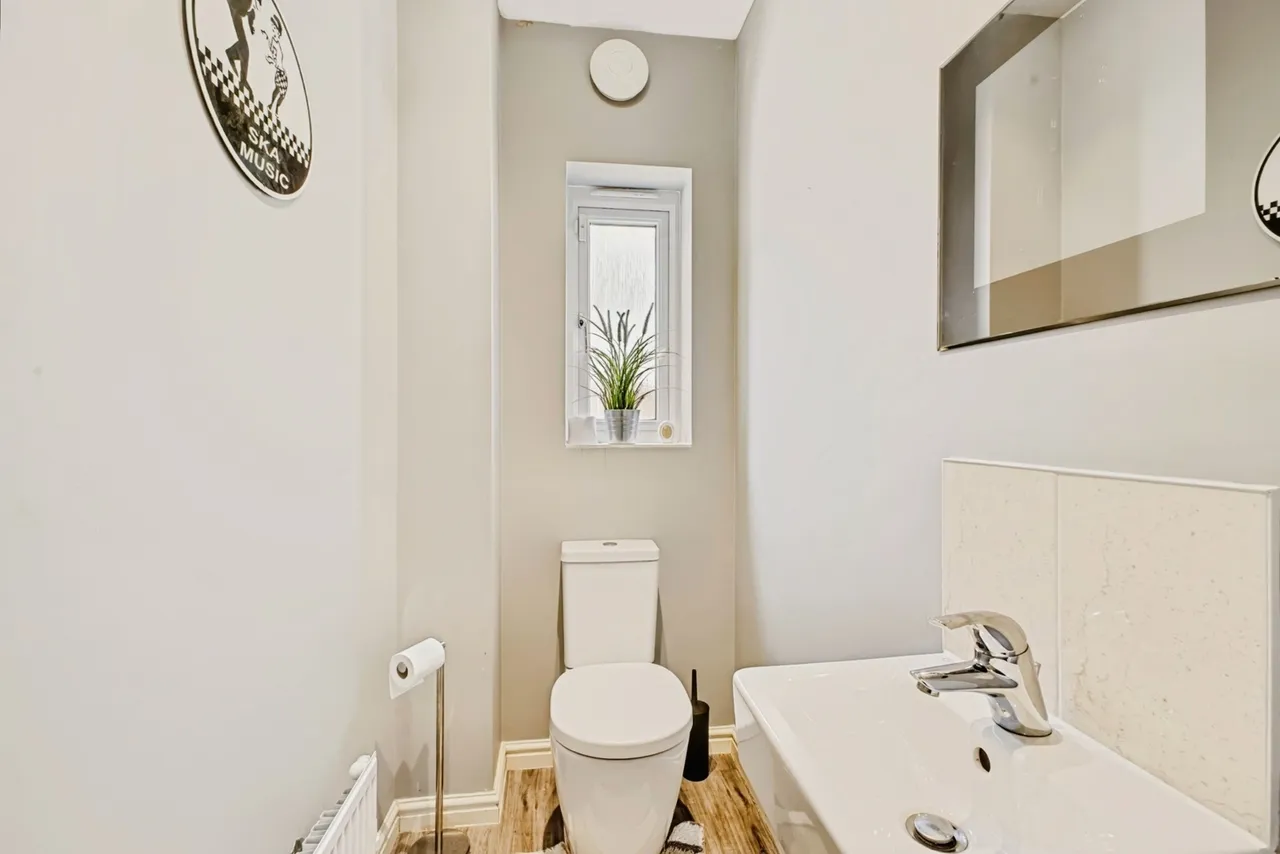 Bronte Close, Northampton, NN5, photo 10