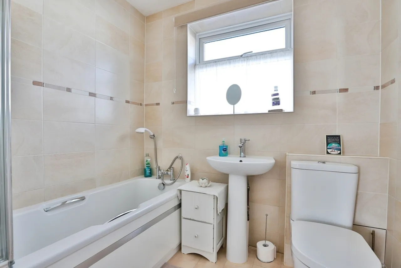 St. Brelades Avenue, Poole, BH12, photo 11