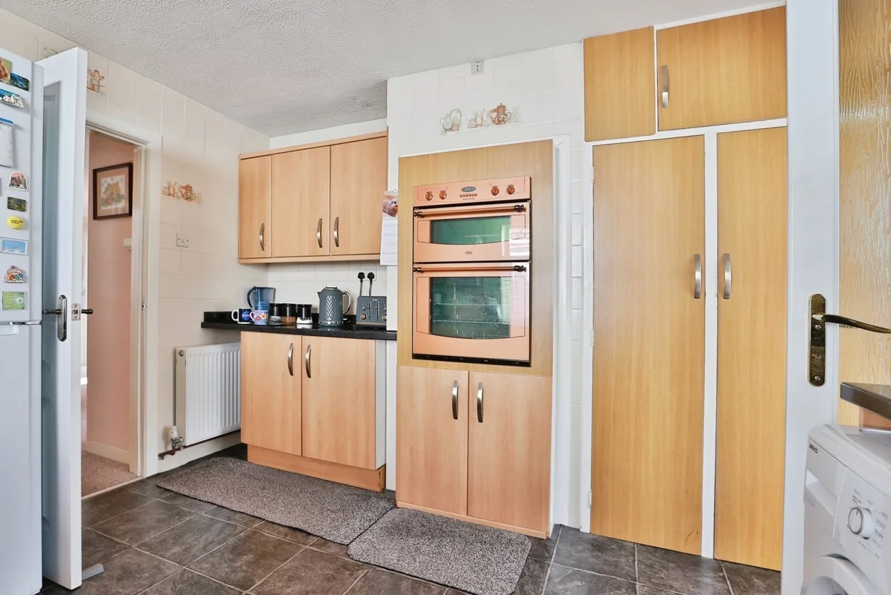 St. Brelades Avenue, Poole, BH12, photo 6