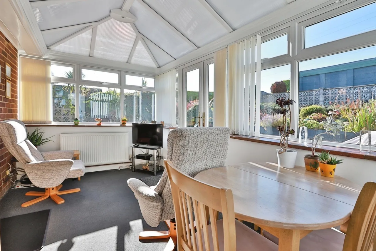 St. Brelades Avenue, Poole, BH12, photo 3