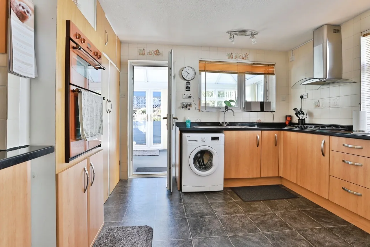 St. Brelades Avenue, Poole, BH12, photo 4
