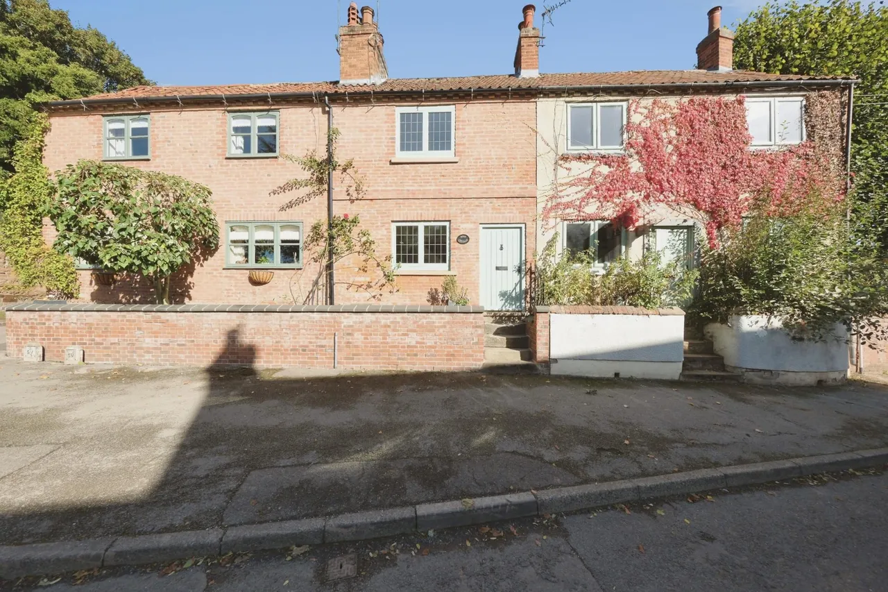 2 bed house for sale, Main Street, Nottingham, NG14