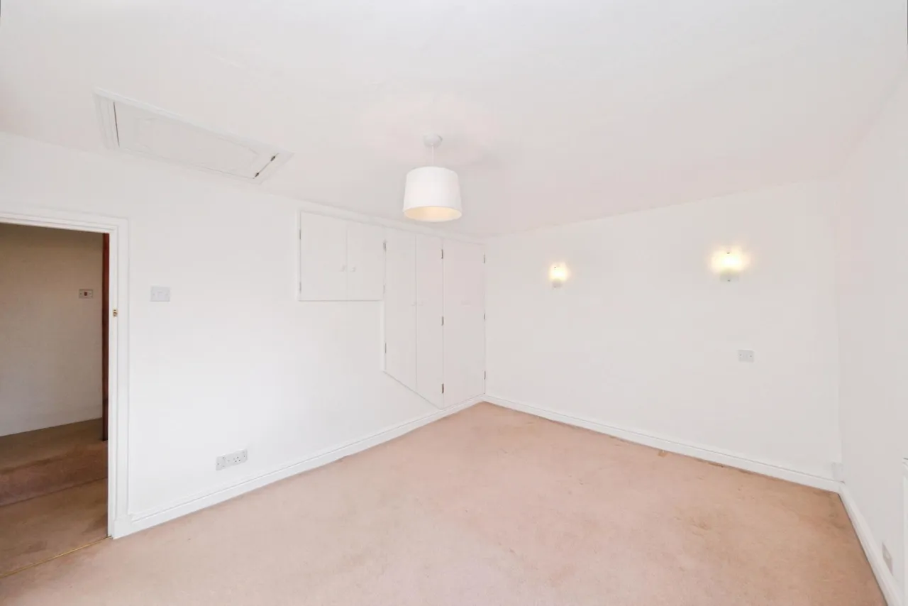 Main Street, Nottingham, NG14, photo 16