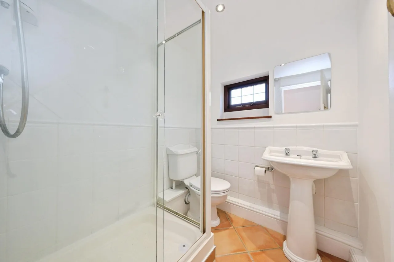 Main Street, Nottingham, NG14, photo 13