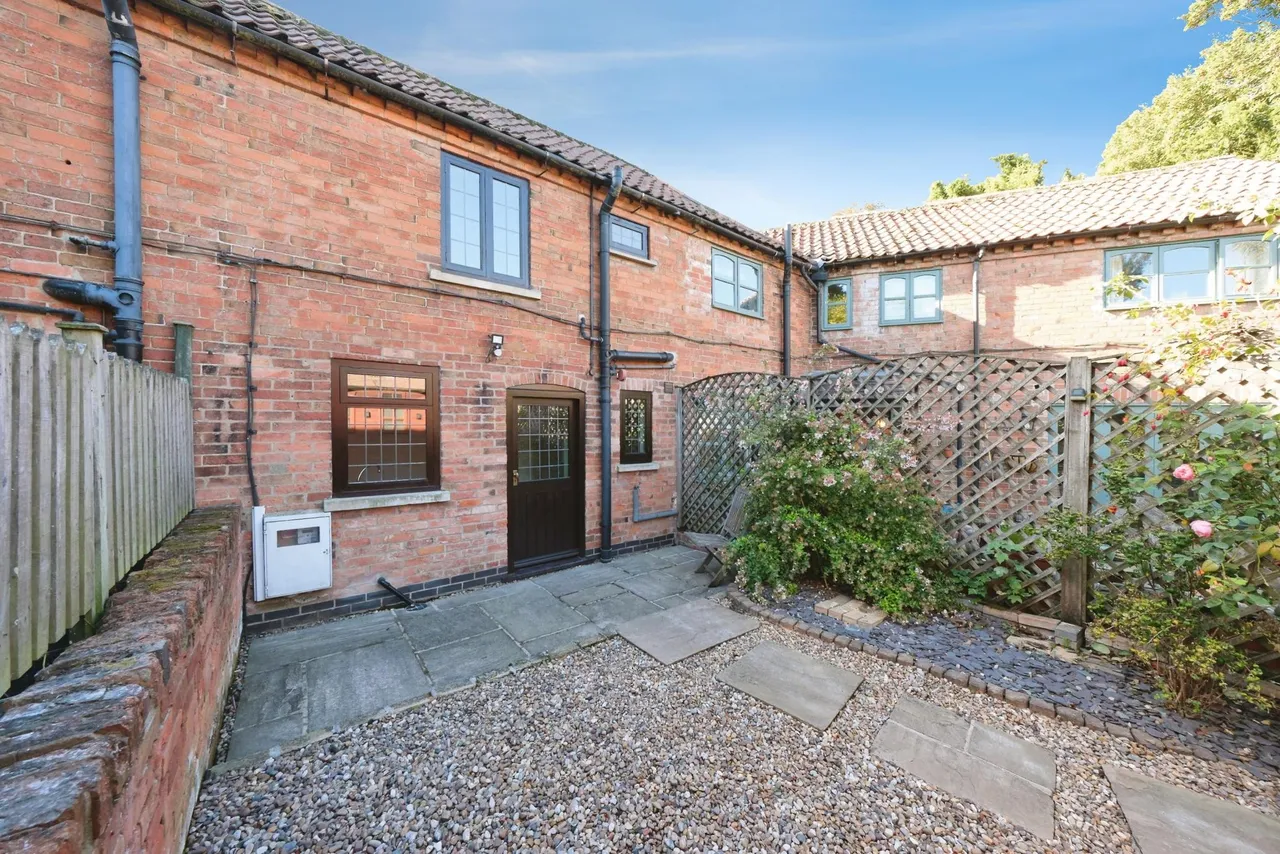 Main Street, Nottingham, NG14, photo 22