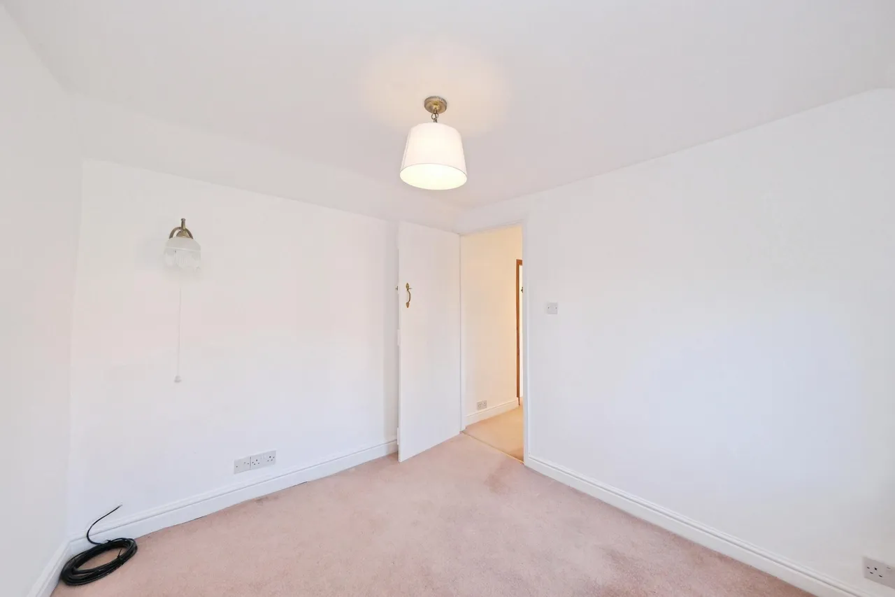Main Street, Nottingham, NG14, photo 19