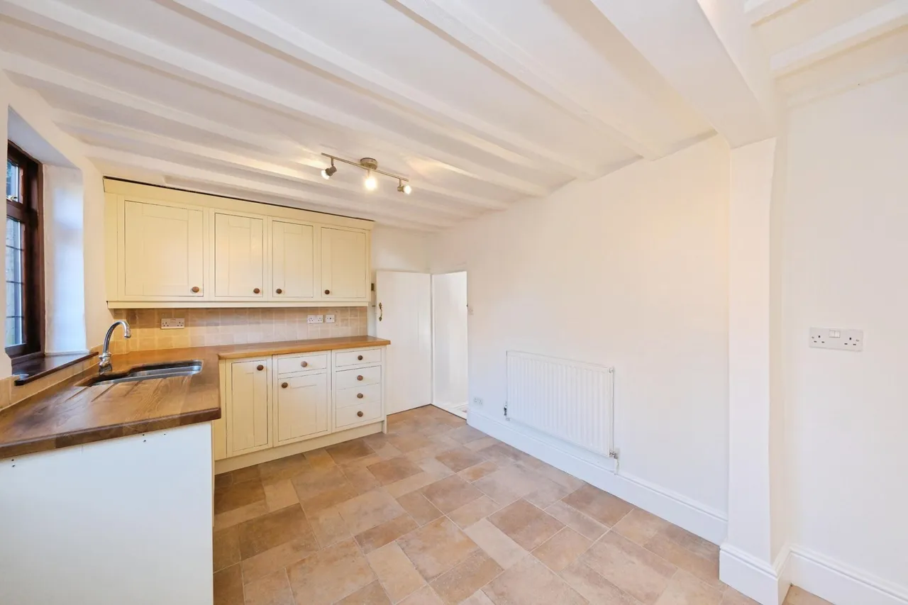 Main Street, Nottingham, NG14, photo 5