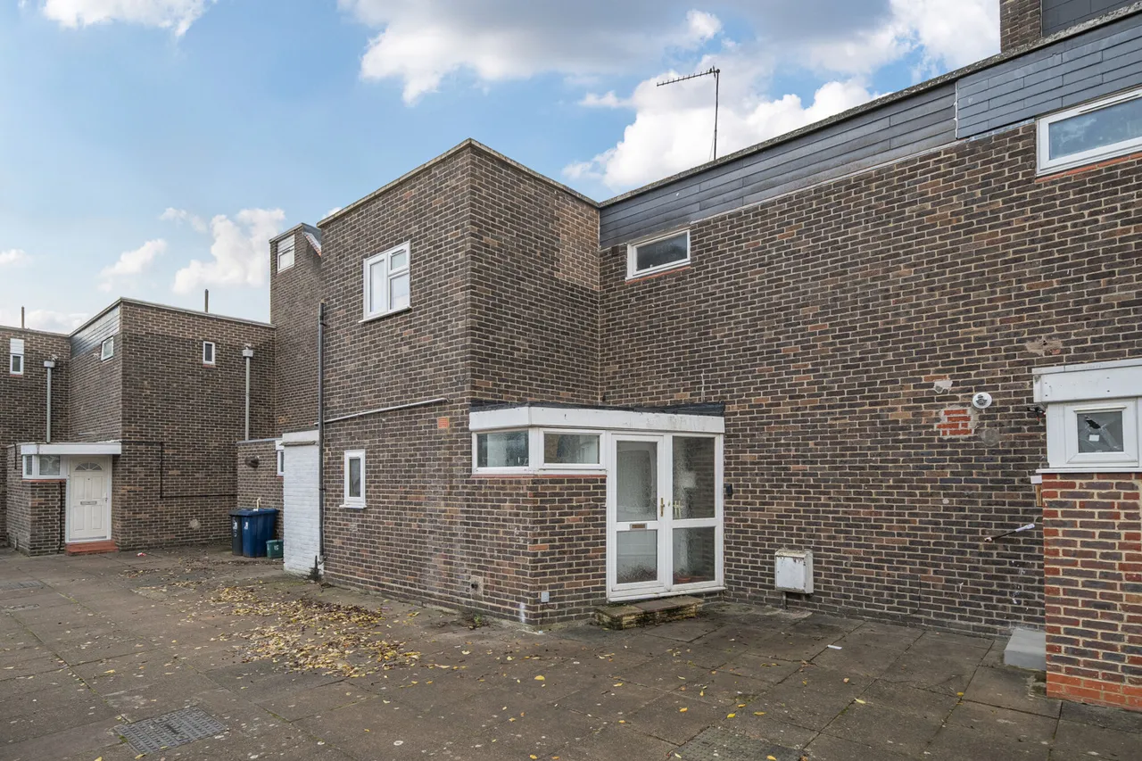 Friendship Walk, Northolt, UB5, photo 19