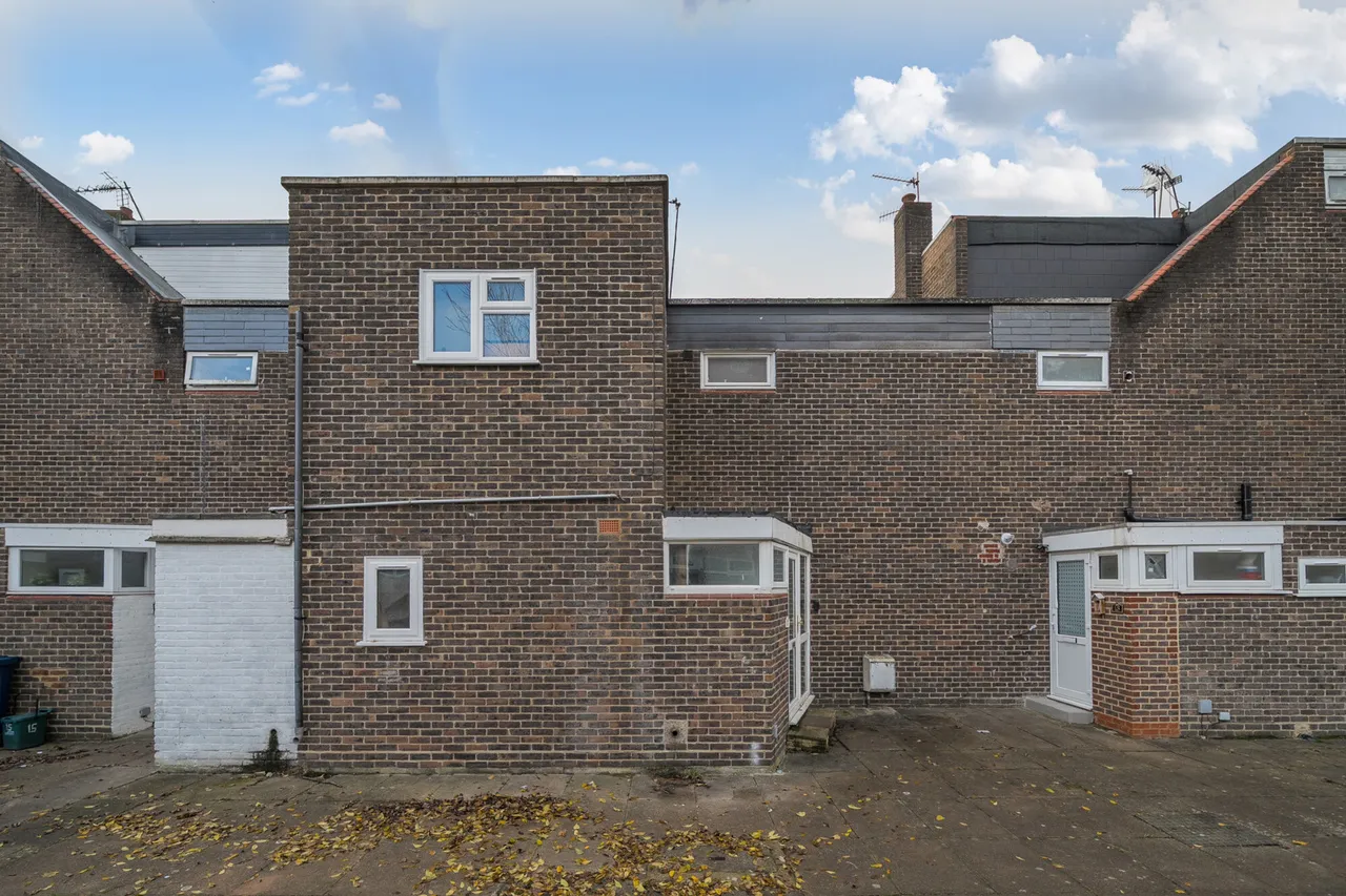 Friendship Walk, Northolt, UB5, photo 20