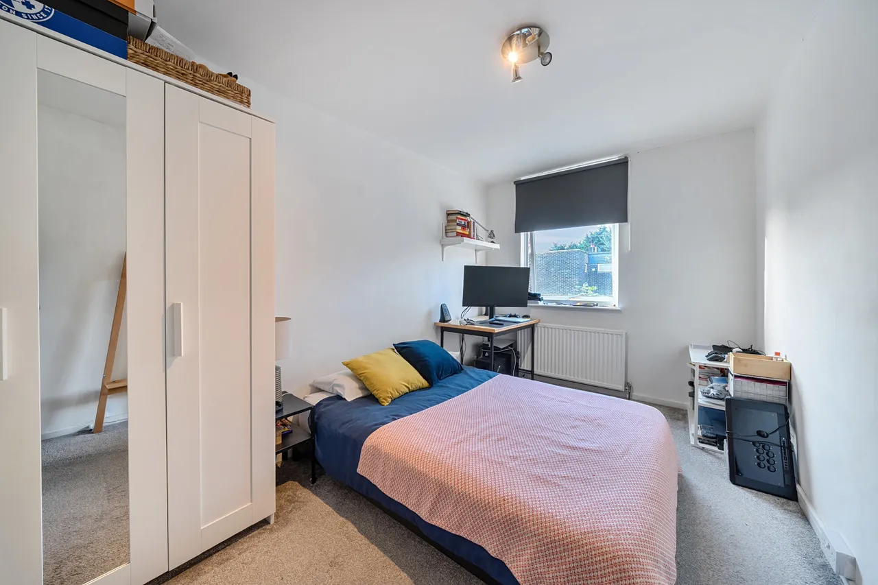 Friendship Walk, Northolt, UB5, photo 11