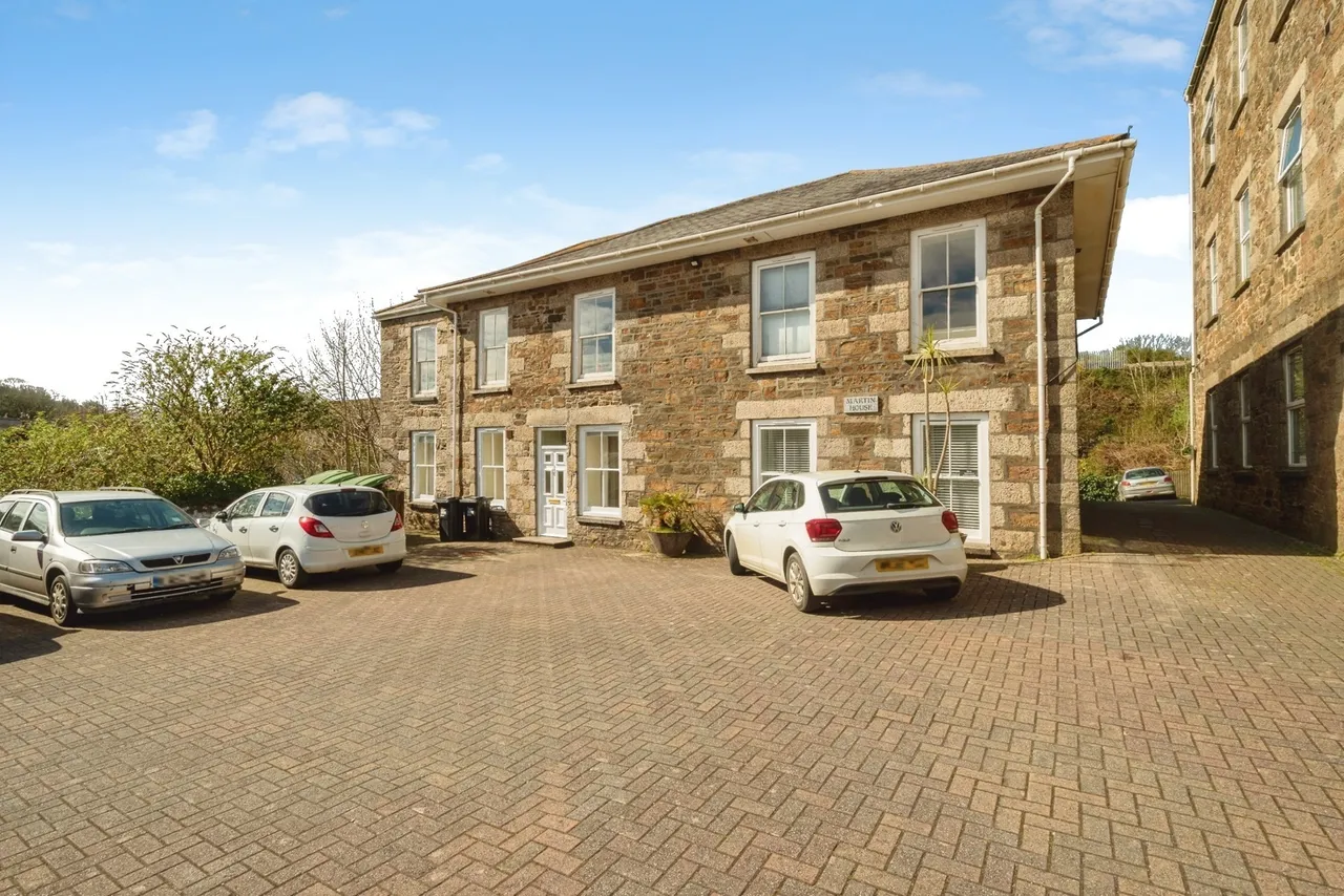2 bed flat for sale, Treruffe Hill, Redruth, TR15