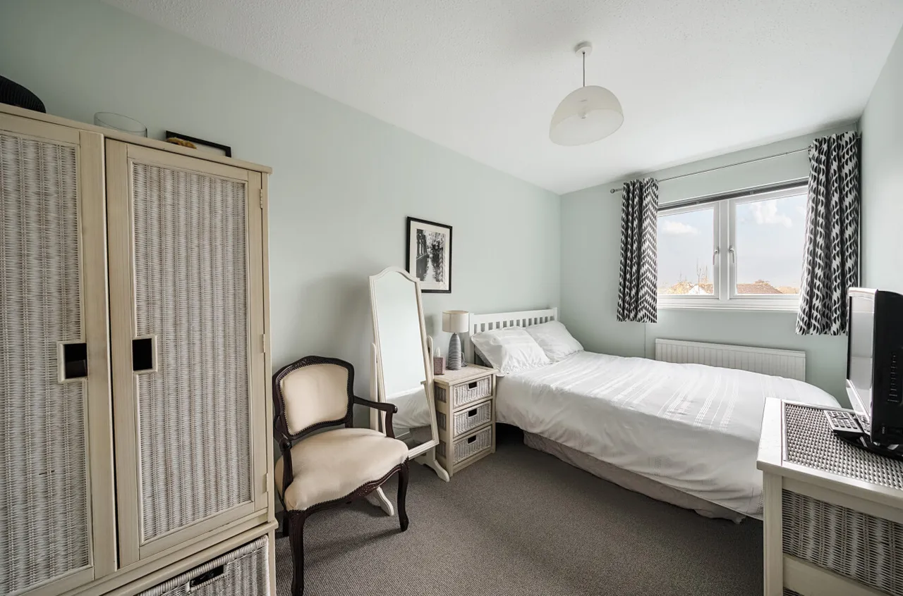 Penshurst Rise, Frimley, Camberley, Surrey, GU16 8XX, photo 9