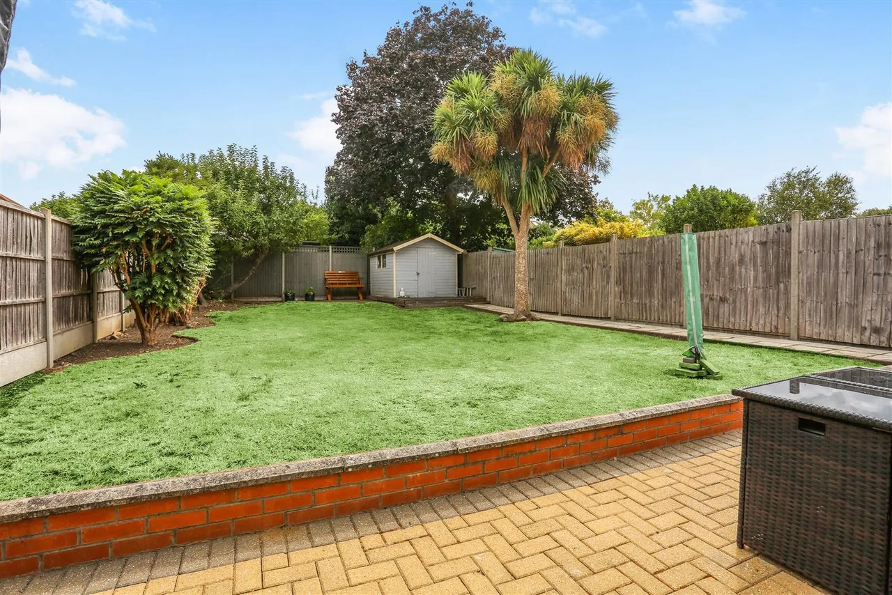Demesne Road, Wallington, Surrey, SM6 8EN, photo 8