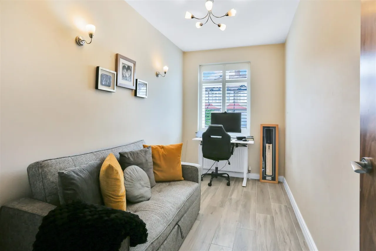 Demesne Road, Wallington, Surrey, SM6 8EN, photo 12