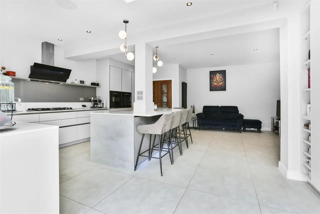 Demesne Road, Wallington, Surrey, SM6 8EN, photo 6