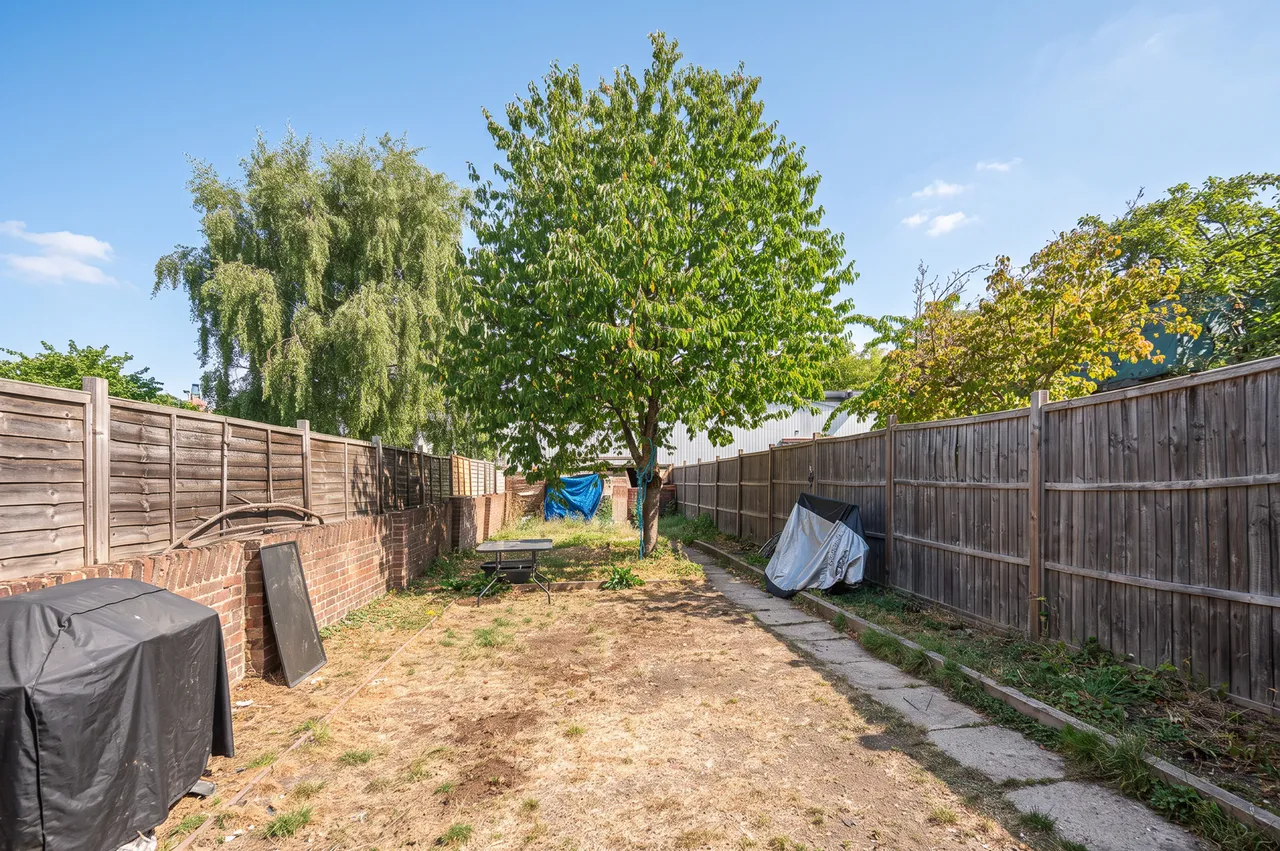 29 Wesley Avenue, London, photo 11