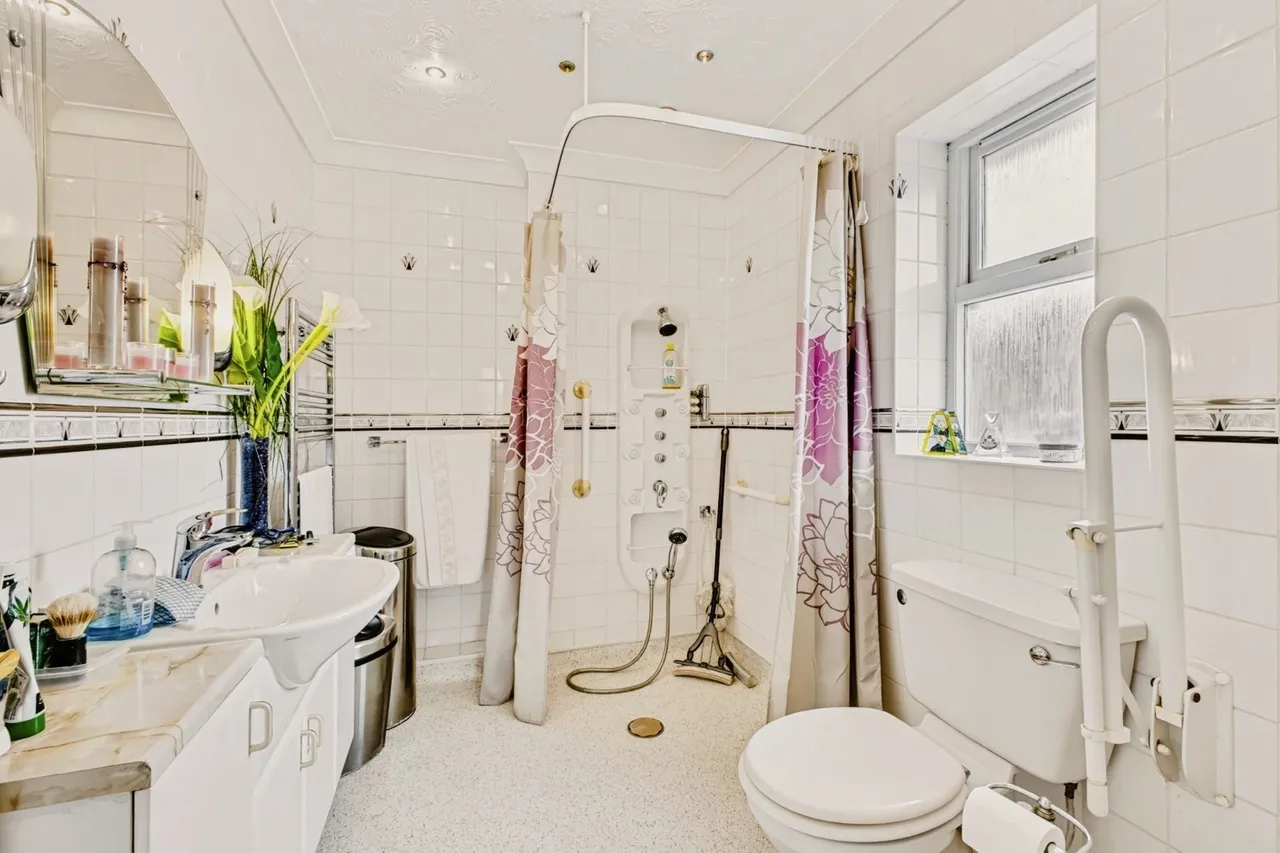 Colonial Drive, Northampton, NN4, photo 17