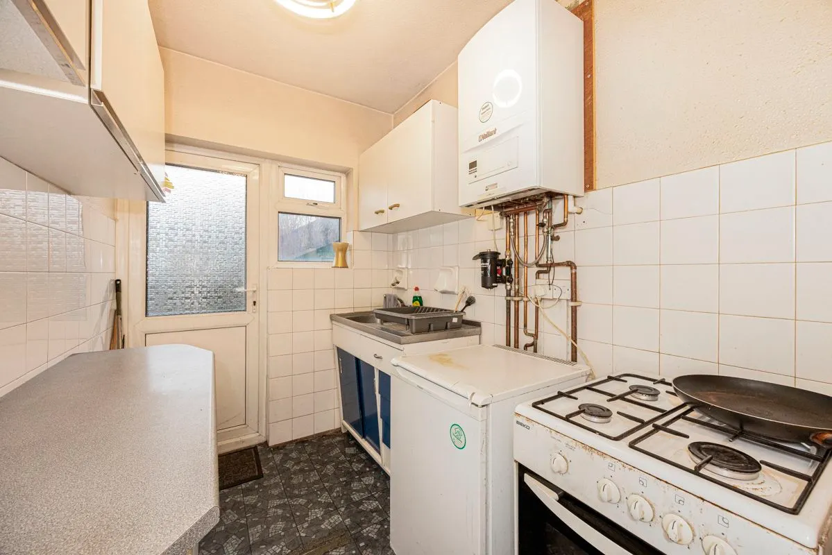 Dersingham Avenue, London, E12 5QJ, photo 5