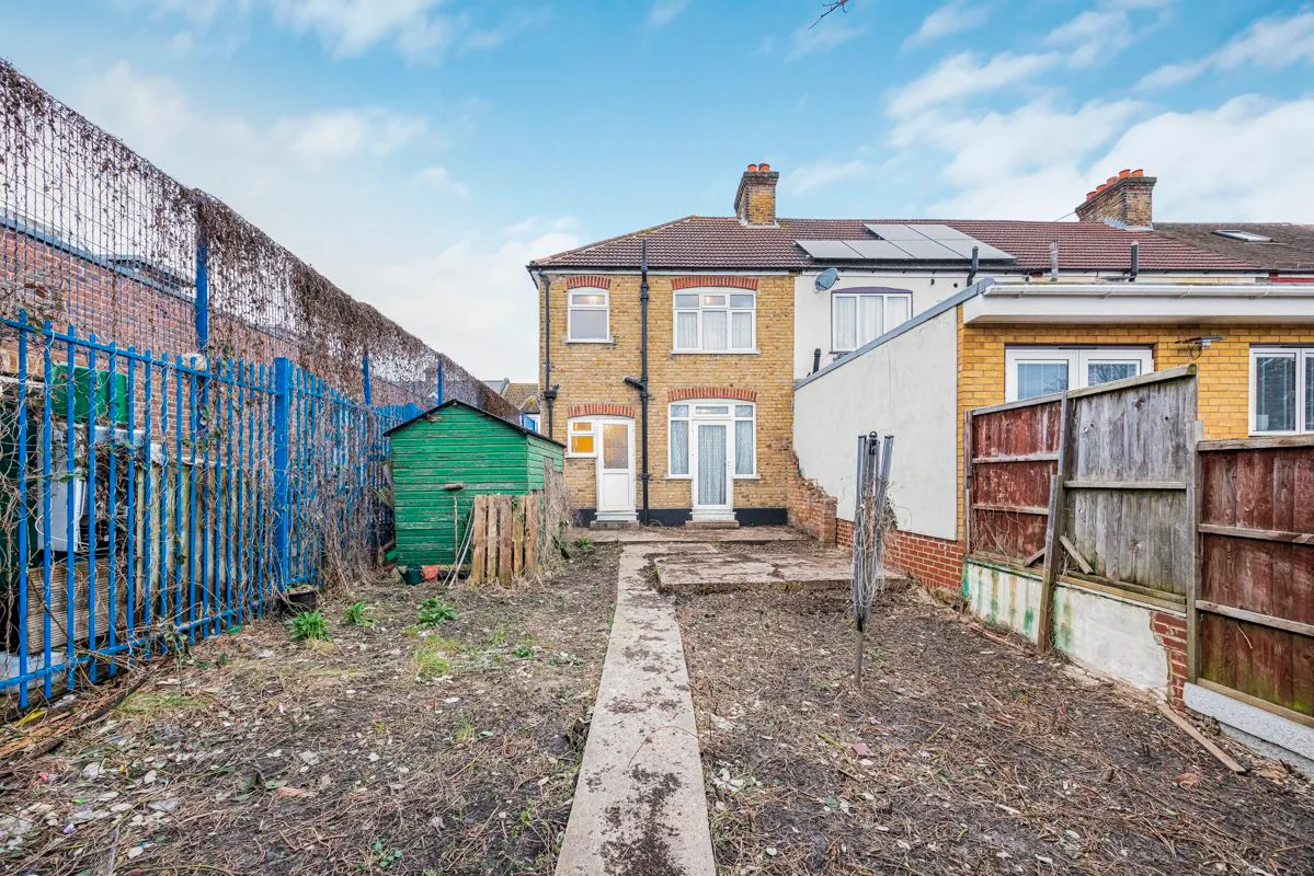 Dersingham Avenue, London, E12 5QJ, photo 14